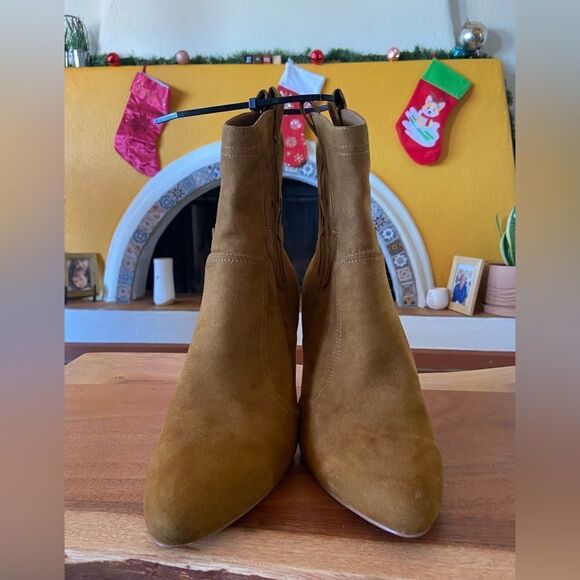 BCBGeneration Western Sara Bootie NWOB - Picture 2 of 5